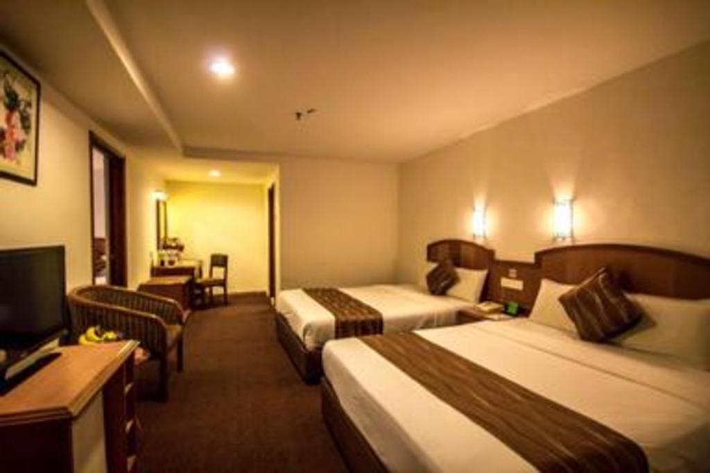 Hotel Continental George Town Buitenkant foto