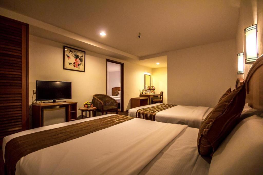 Hotel Continental George Town Buitenkant foto
