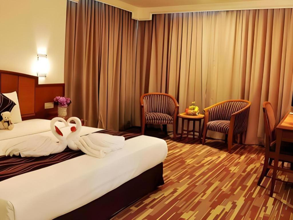 Hotel Continental George Town Buitenkant foto