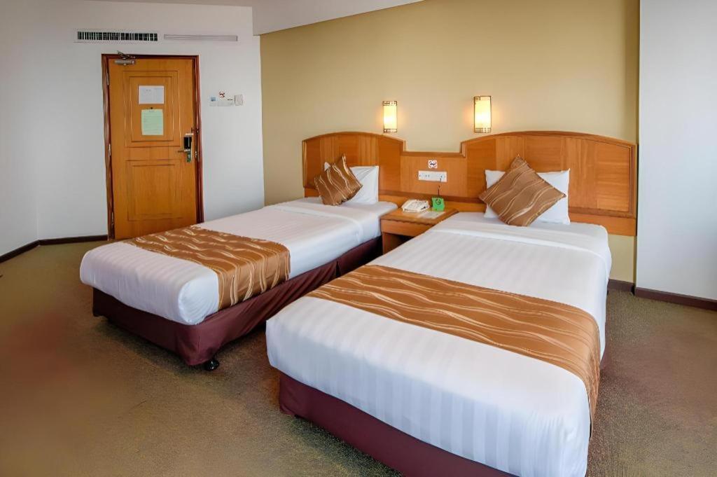 Hotel Continental George Town Buitenkant foto