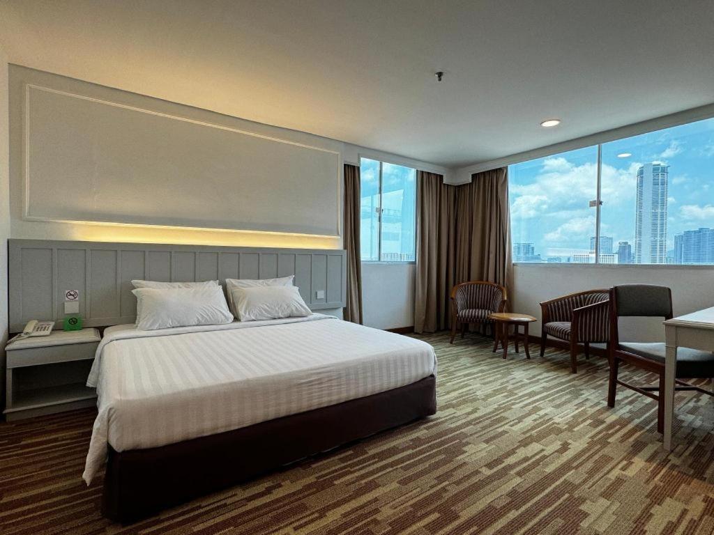 Hotel Continental George Town Buitenkant foto